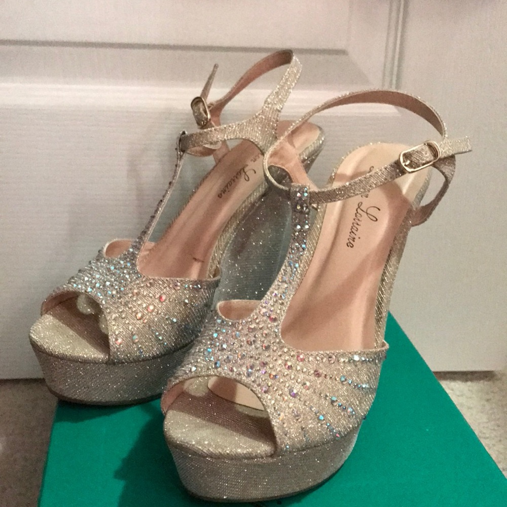 🌟🌟 PROM SHOES 🌟🌟 Lauren Lorraine Nude Wedges